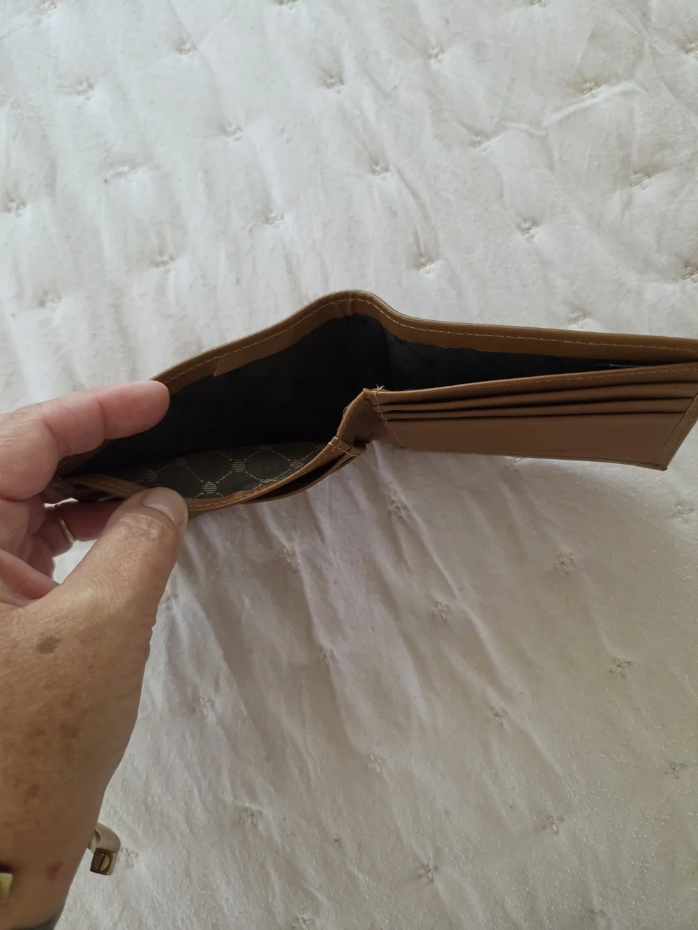 Perry Ellis Men’s Brown Leather Bi-Fold Wallet